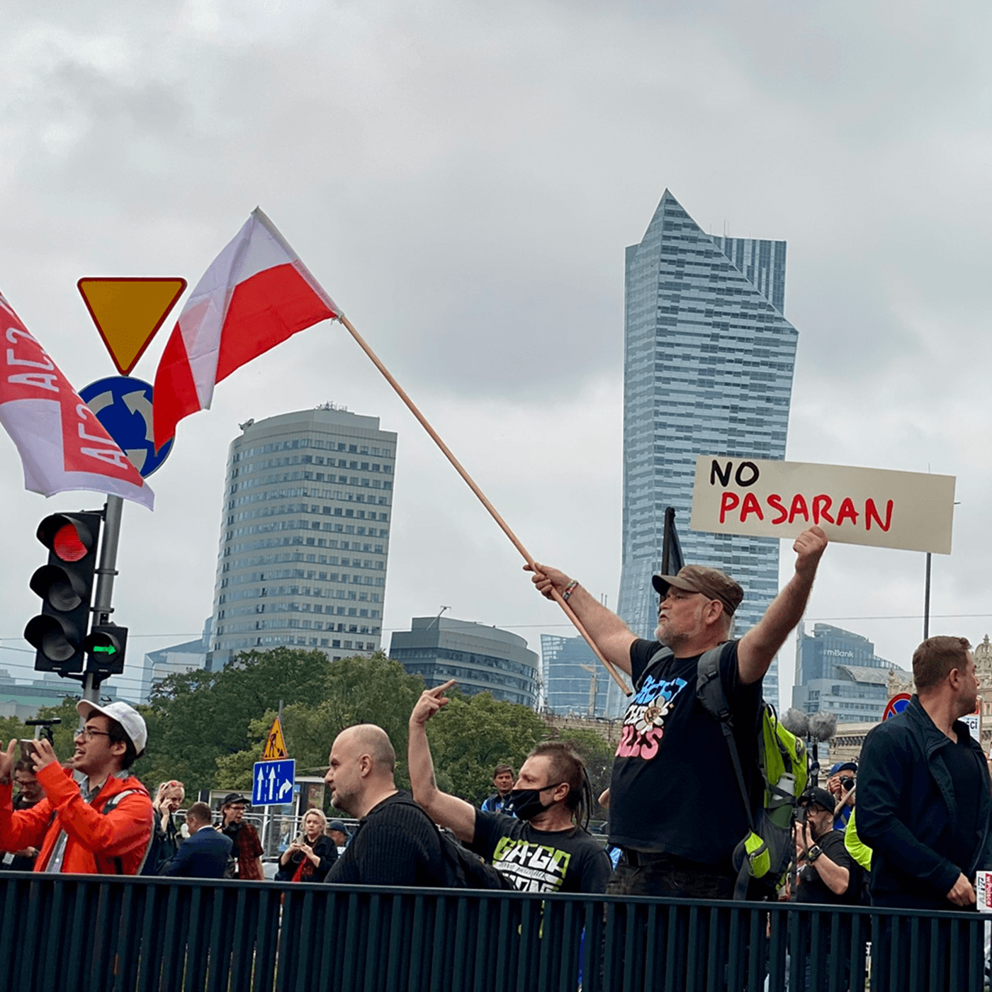 "No pasaran (Z drugiej strony)" - reportaż Bożeny Navickiej  