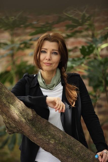 Elif Şafak: turecka pisarka o rzekach, pamięci wody, jazydach i płynnej historii