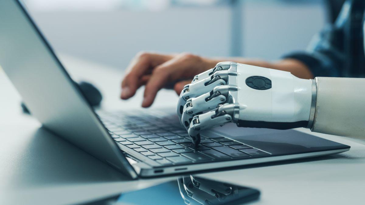 Co odbierają nam nowe technologie? Audycja Macieja Wasielewskiego